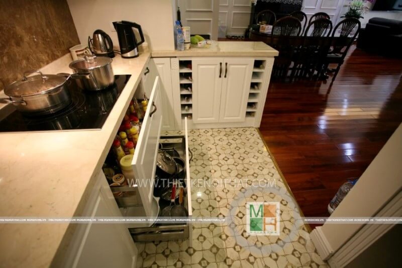 Thi công tủ bếp gỗ laminate theo hơi hướng tân cổ điển cho chung cư Mandarin Garden Hòa Phát Tủ bếp gỗ công nghiệp và tủ bếp acrylic